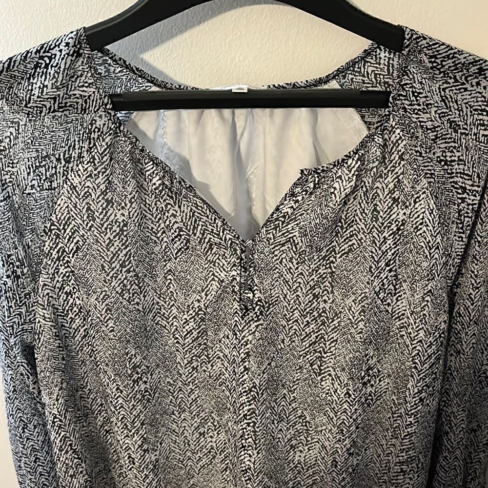 Daily Thread NWT Women’s SIZE 2X Long Sleeved Dress Shirt - Picture 2 of 3